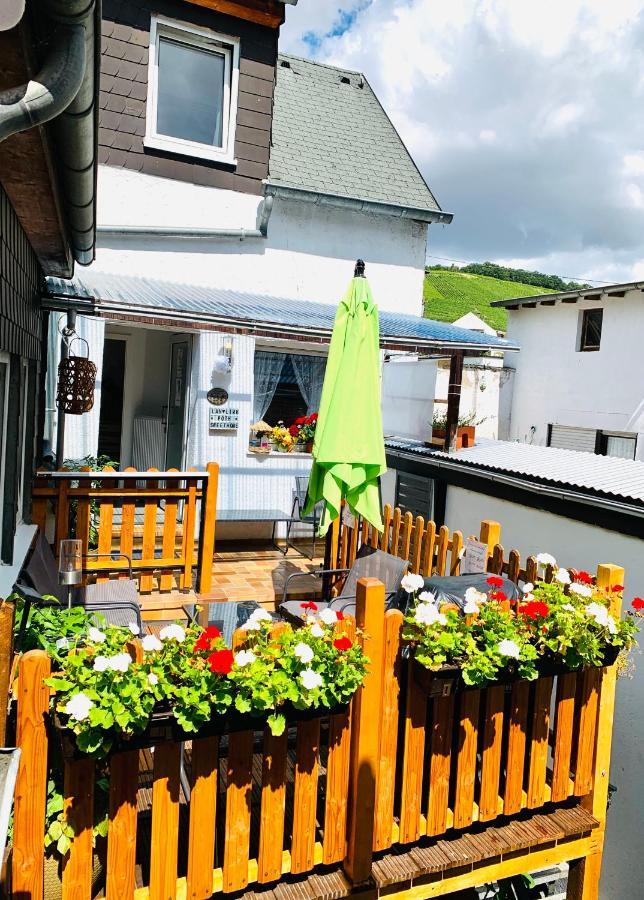 3-Zimmer Haus 85Qm Mit Balkon Bis Zu 8 Personen Winningen Bagian luar foto