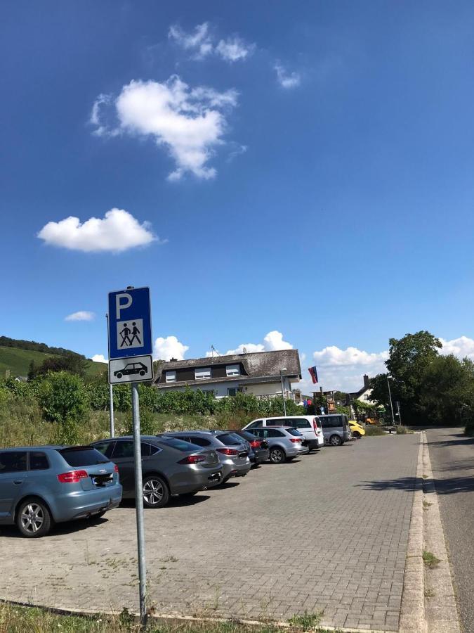 3-Zimmer Haus 85Qm Mit Balkon Bis Zu 8 Personen Winningen Bagian luar foto